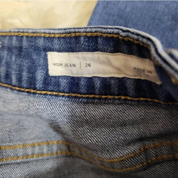PacSun High Rise Mom Jeans - Picture 2 of 5